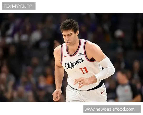 布鲁克洛佩斯：从NBA巨星到篮球战术的领军者之路
